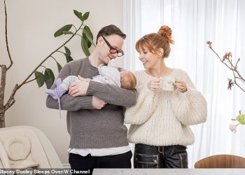 Stacey Dooley otkriva da se svake večeri voli uvlačiti u krevet – ali ne s partnerom Kevinom Cliftonom