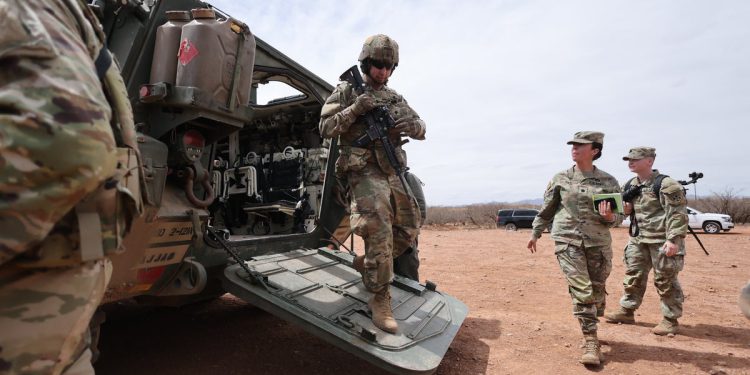 Što Trumpova naredba za vojsku preuzme kontrolu nad graničnom ‘tampon zonom’ znači budućnost migrantskih prijelaza