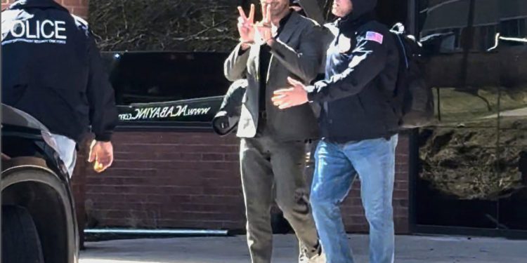 Studentski aktivist Columbia i nositelj zelenih karata uhićen tijekom intervjua o državljanstvu