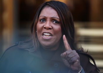 Sudac pravila protiv većine prijedloga DCG -a za odbacivanje tužbe za prijevare u građanskim vrijednosnim papirima Nyaga