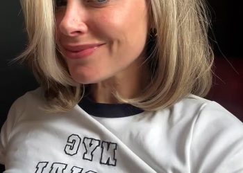 Supruga Dannyja Jonesa Georgia Horsley blistava dok otkriva zapanjujuću transformaciju kose