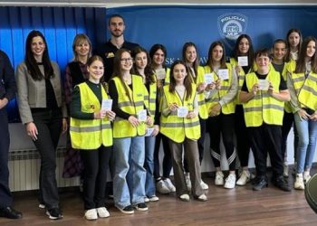 Sve za sigurnost: Osposobljeno 17 novih mladih pripadnika školske prometne jedinice (FOTO)