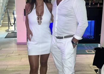 TOWIE STAR otkriva da će peti put biti tata jer s ponosom dijeli da je njegova supruga trudna