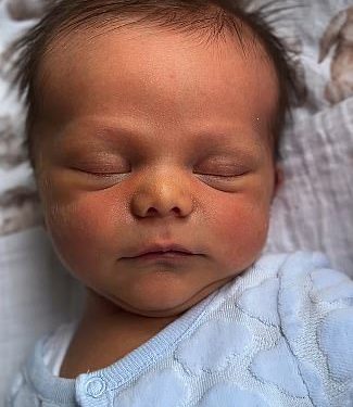 TOWIE zvijezda Shelby Tribble rodi dok dijeli vrlo neobično ime nakon što dočeka drugo dijete sa Samom Mucklowom