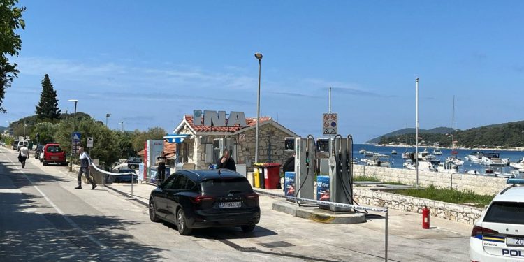 Tank iz kojeg su u more istekle tone i tone goriva trebao je biti pregledan 2027. godine! INA ima važeću koncesiju do kraja mjeseca