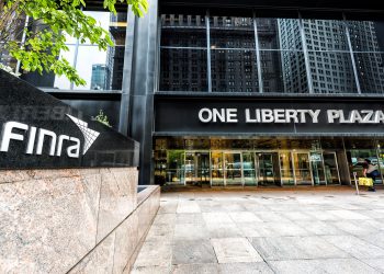 Target za stjecanje pucanja Skriveni put dobiva američku dozvolu za prodavače brokera od strane FINRA