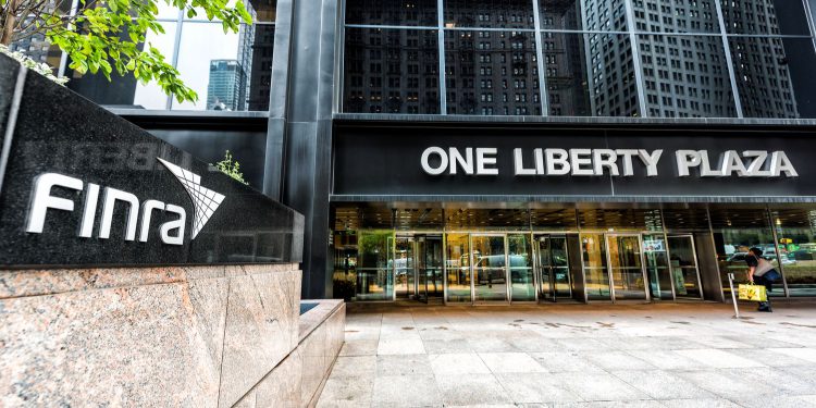 Target za stjecanje pucanja Skriveni put dobiva američku dozvolu za prodavače brokera od strane FINRA