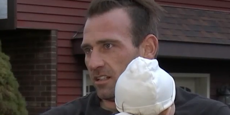 Tata je uhićen zbog pucanja medvjeda koji je “ušao u noge” svoje djece u njihovom domu u Connecticutu