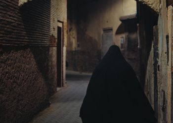 Teški utezi u industriji ukinuli su o potencijalnom odstupanju od binancea.