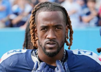 Texas Man tuži Titans Cornerback L’Arius Sneed tijekom prosinca pucajući na automobilu
