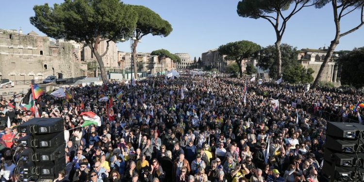 Tisuće prosvjeda u Rimu protiv EU Rearmament (Videos) – RT World News