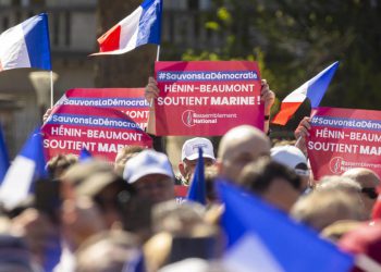Tisuće se pridružuju Paris Rally u znak podrške Le Pen – RT World News