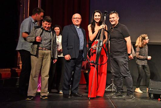 Topla priča o hrabroj Rini Mašeri će vas dirnuti: Bila je obrazovana, inteligentna sa smislom za muziku i umjetnost, a sin joj je bio najveća inspiracija