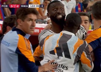 Tri crvene karte, Jude Bellingham ‘suzdržana’ i paket leda bačen na suca: Real Madrid implode u poraz Copa del Rey od Barcelone – a Antonio Rudiger suočava se