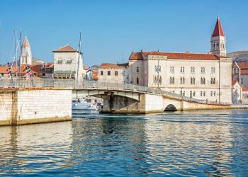 Trogir postaje centar cvita, a na rivi će biti prekrasno!