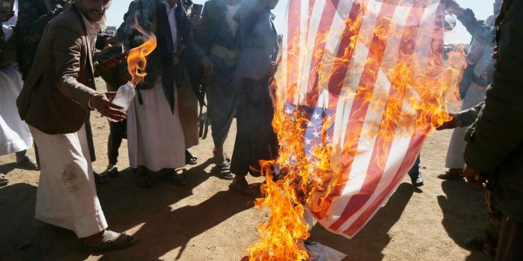 Trump administrator nameće sankcije protiv Bank of Jemen za podršku Houthisu