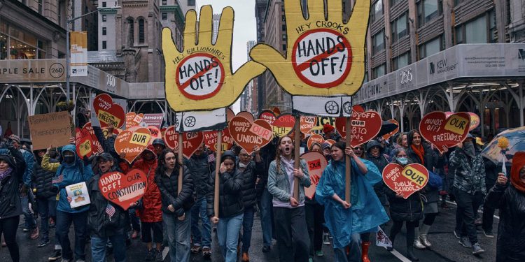 Trump ažuriranja uživo: Administracija brani kontroverzne tarife nametnute na otoku samo naseljeni pingvinima