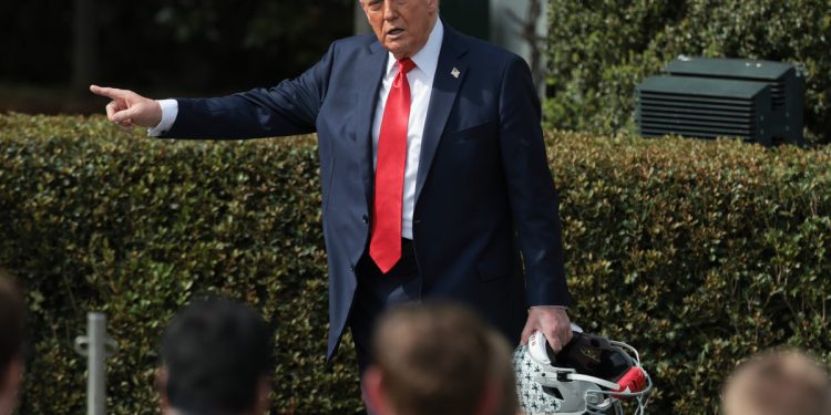 Trump ažuriranja uživo: predsjednik koji istražuje zakonitost deportiranja američkih građana u srednjoameričke zatvore