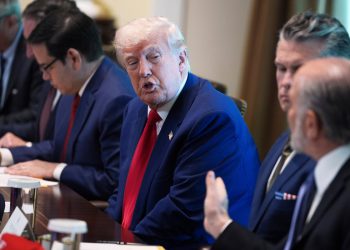 Trump brani pokušavajući kriviti Bidena za loše podatke o BDP -u nakon što je više puta tražio zasluge za demokratske snažne ekonomske brojeve