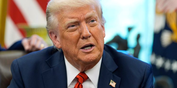 Trump dijeli 2 uskrsne poruke, s jednim eksplozijama ‘radikalne lijeve strane’ i Biden