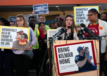 Trump kaže da je sudbina ledenih deportiranih u zloglasnom zatvoru do predsjednika El Salvadora