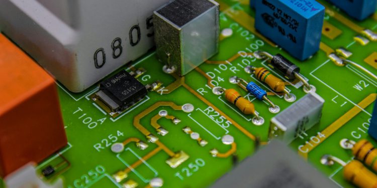 Trump objavio da će ključni tehnološki proizvodi iz Kine biti obuhvaćeni posebnim carinama