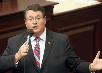 Trump-podržao Randy Fine osvaja posebne izbore na Floridi, zamjenjujući Mikea Waltza