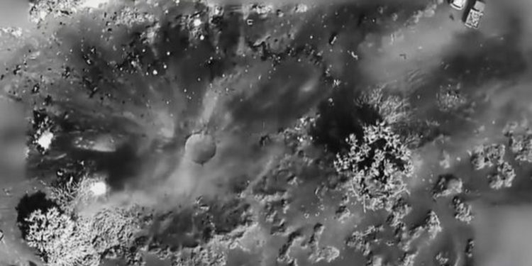 Trump prikazuje video štrajk na Houthisu