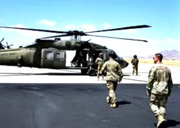 Trump raspoređujući vojsku na granicu usmjeren je na “prebacivanje vijesti” iz tarifne “katastrofe”, kaže zastupnik: uživo