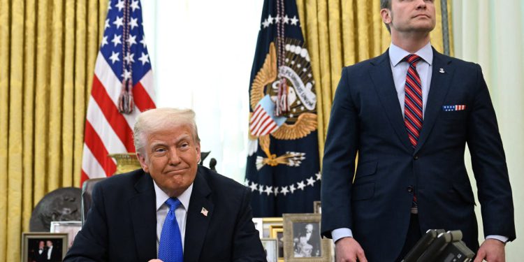 Trump se “počinje hladiti” na Peteu Hegsethu nakon više skandala