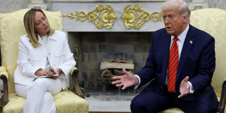 Trump zagovara Italijsku meloniju zbog vojne potrošnje – RT World News