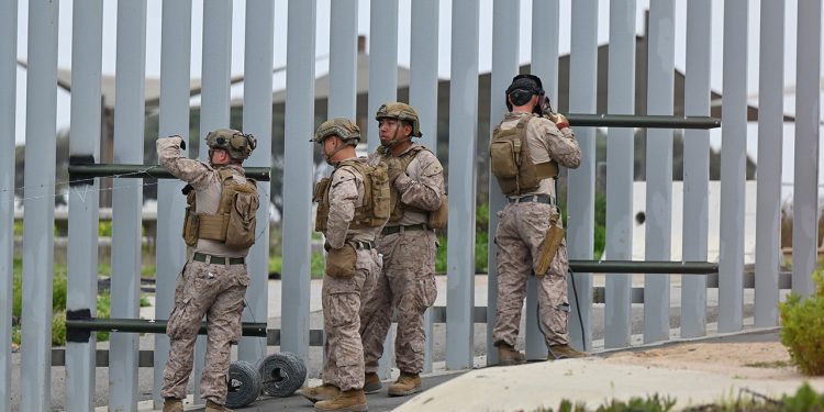 Trumpov red pretvara saveznu zemlju na američkoj granici u vojnu instalaciju