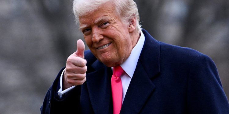 Trumpova poruka ‘kupujte!’ prethodila odgodi carina i skoku burze