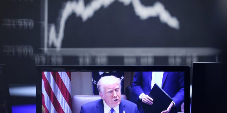 Trumpova recipročna tarifa najava ostavlja na Wall Streetu kako se zaliha za dionica otvorene nakon što je prodaja preko noći uzrokuje paniku: uživo