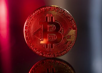 Trumpove tarife pokreću rasprodaju tržišta kriptovaluta-RT Business News