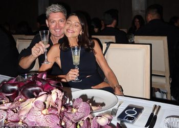 Tužni detalj dokazuje da su zvijezde kriketa koje je Michael Clarke zvao da su ga prijatelji izrezali iz života