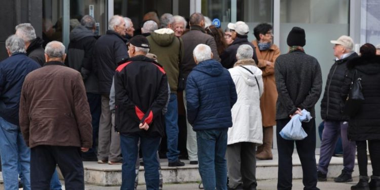 U tjedan dana značajno pala vrijednost mirovinskih fondova u Hrvatskoj
