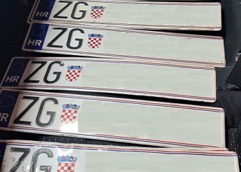 U velikoj akciji nadzora taksija u Rijeci i Zagrebu isključeno 8 vozila