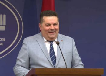 UNATOČ TJERALICI Nenad Stevandić napustio Bosnu i Hercegovinu