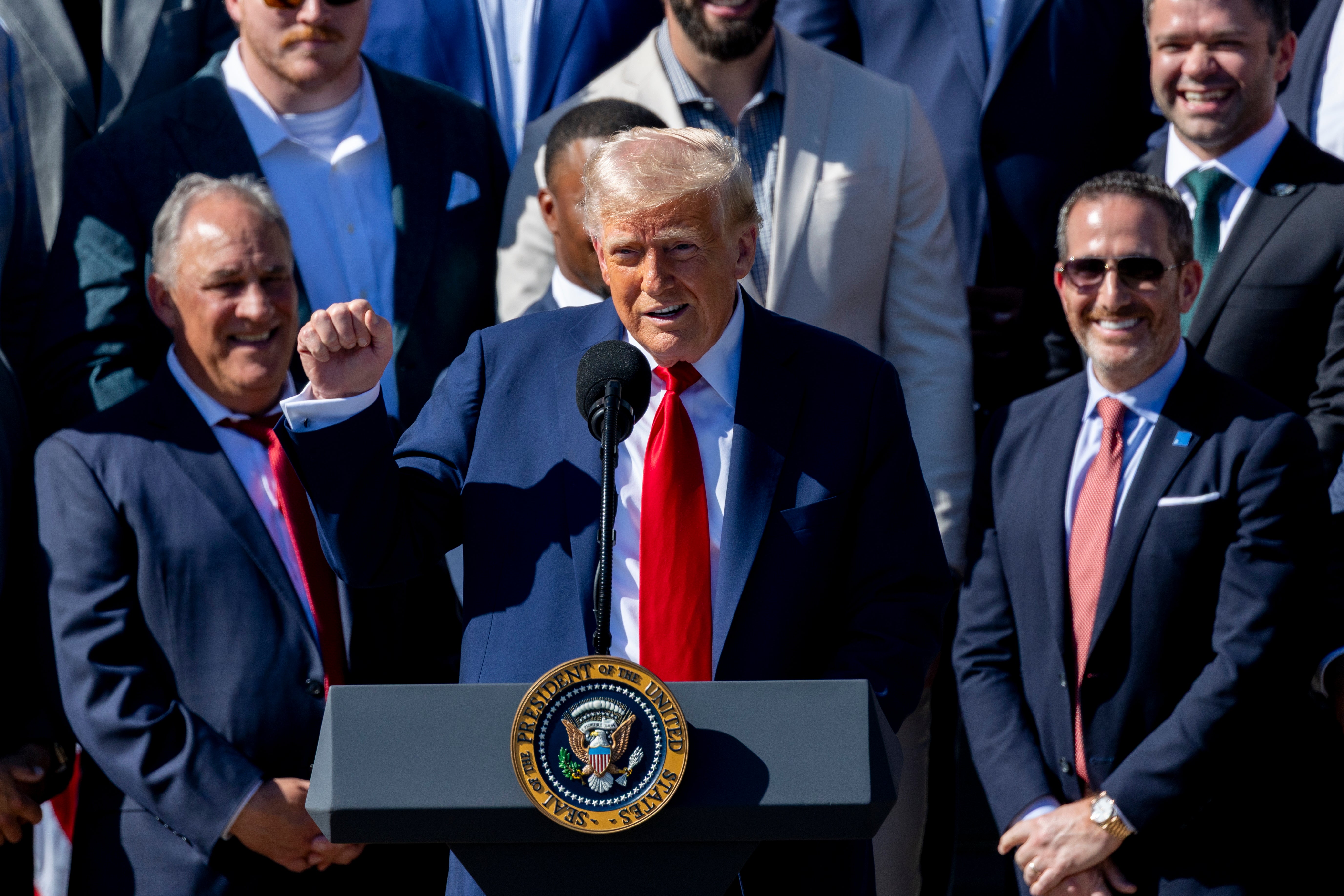 Prvih 100 dana Donalda Trumpa obilježene su ogromnim pomacima američke politike