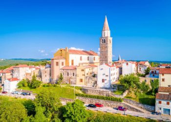 USKOK objavio detalje istrage u kojoj je uhićen i Mile Kekin: “Kupovali i preprodavali zemljišta sa starim kamenim kućama