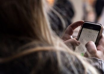 UZNEMIRENOST KOD ŠIROKOG BRIJEGA Policiji prijavljen sumnjivi kombi iz kojeg su mamili djecu