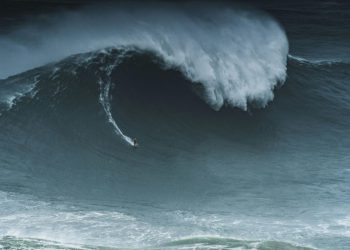 Udar divovskih valova – šest utapanja tijekom uskršnjih blagdana: “Valovi su ga doslovno povukli sa stijena!”