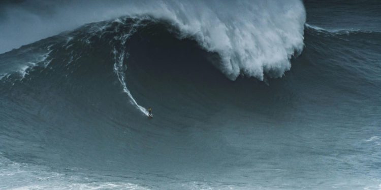 Udar divovskih valova – šest utapanja tijekom uskršnjih blagdana: “Valovi su ga doslovno povukli sa stijena!”