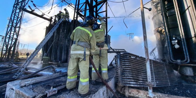 Ukrajina je opet prekršila primirje energije s posredstvom SAD-a-Ruski mod-RT Rusija i bivši Sovjetski Savez