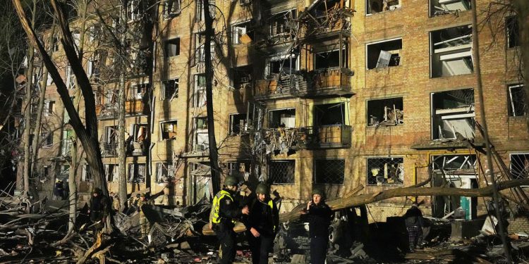 Ukrajine-Russia War Najnovije: Trump u rijetkom ukoru upozorava Putina da ‘zaustavi’ nakon napada na kijiv ubije 12