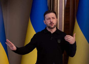 Ukrajinski-Rusijski rat Live: Zelensky optužuje Kinu za naoružavanje Putina, dok Kiyiv potpisuje obrise američkih minerala