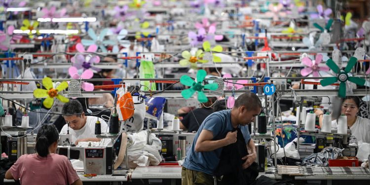 Unutar kineskih ‘Shein sela’ suočena s egzistencijalnom prijetnjom od Trumpovih tarifa