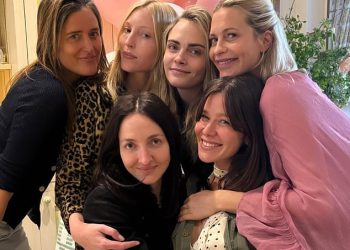 Unutar raskošnog dječjeg tuša Poppy Delevingne s gostima s A -popisa i kraljevskim procvatom – dok se ona priprema za dobrodošlicu prvo dijete