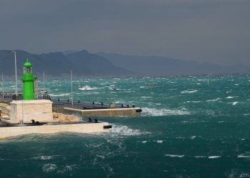 Upozorenje na olujno jugo, more ponegdje 6!